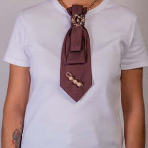 cravate bordeaux précieuse