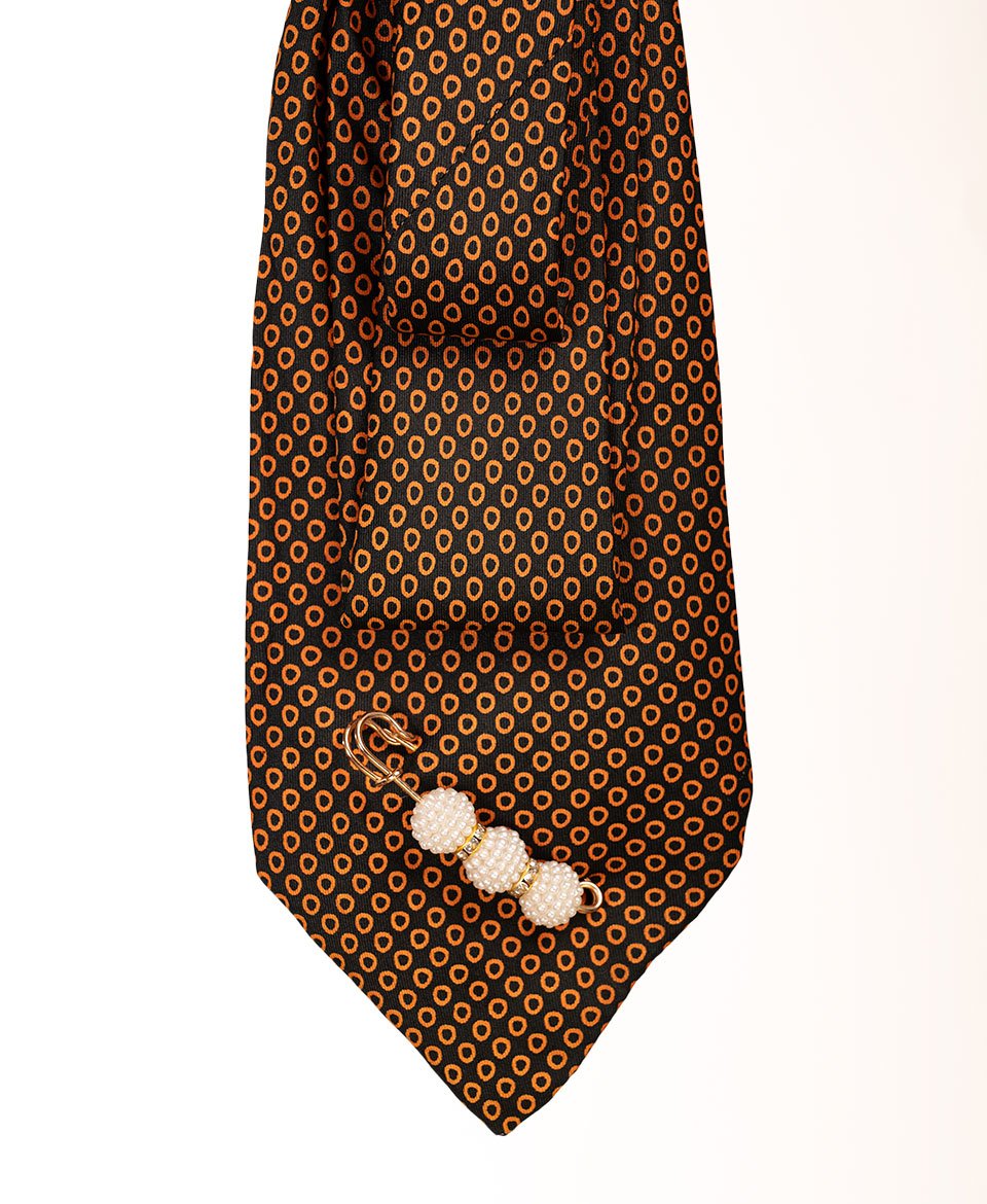 cravate monogramme doré
